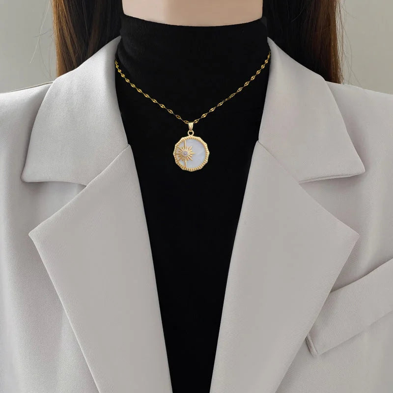 Titanium Steel] Shell Star Zircon Gorgeous Full Diamond Necklace for Women Versatile Collarbone Chain Titanium Steel Chain